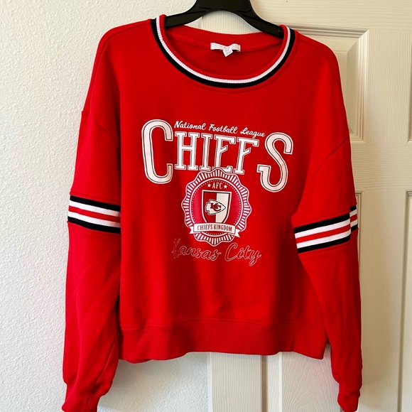 Red Women's Chiefs Sweatshirt - Picture 1 of 4